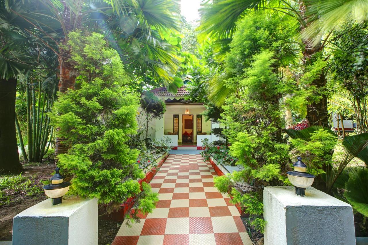 Gokulam Grand Resort & Spa, Coorg Kushalnagar Exterior photo